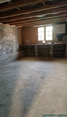 Grange + dépendances sur les hauteurs de Thiers-63300