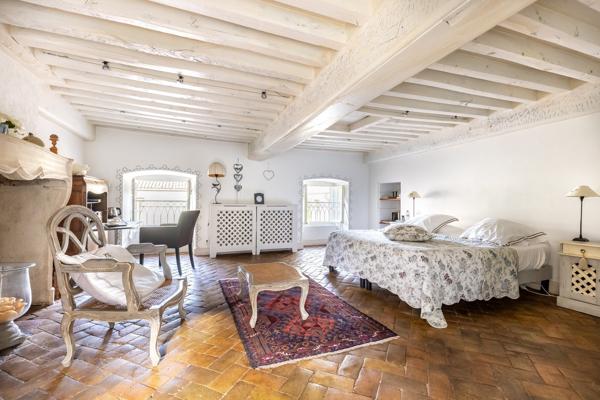 Vente maison bourgeoise 800 m² 15 Pièces Givry