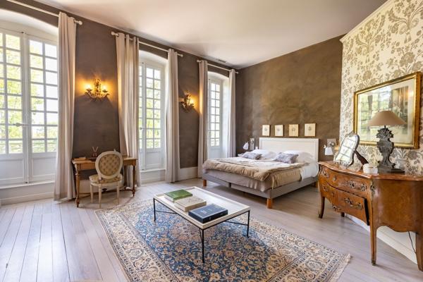 Vente maison bourgeoise 800 m² 15 Pièces Givry