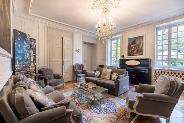 Vente maison bourgeoise 800 m² 15 Pièces Givry