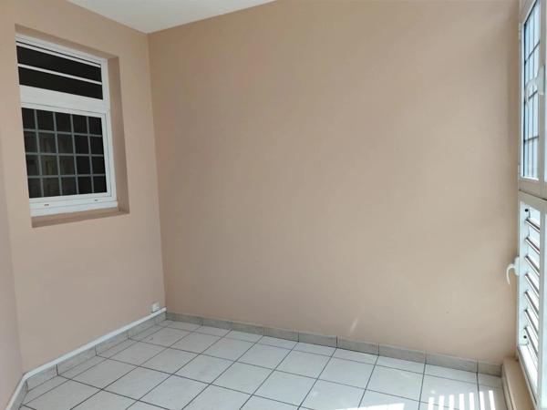 Location Fonds de commerce 3 pièces 50 m2 à Schœlcher