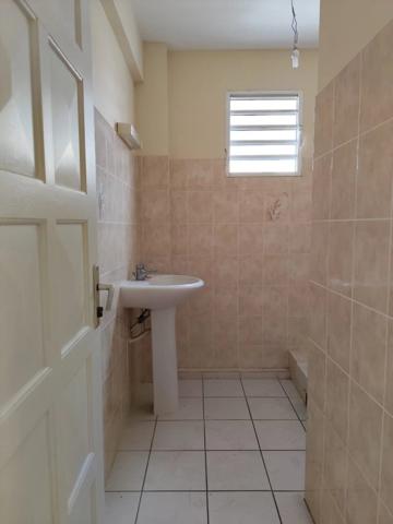 Location Fonds de commerce 3 pièces 50 m2 à Schœlcher