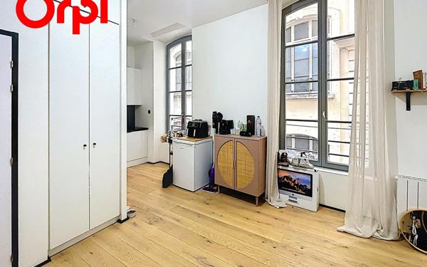 Appartement à vendre    2 pièces • 32 m2 Lyon 1