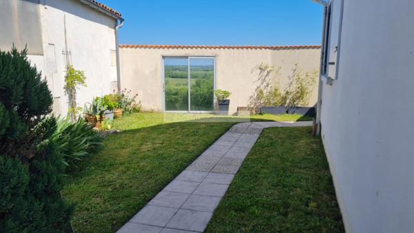 Maison Cognac 6 Kms de 154 m2 , Cognac Maison Cognac 6 Kms de 154 m2 , Cognac