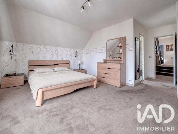 Maison à vendre 7 pièces 213 m² Gressy