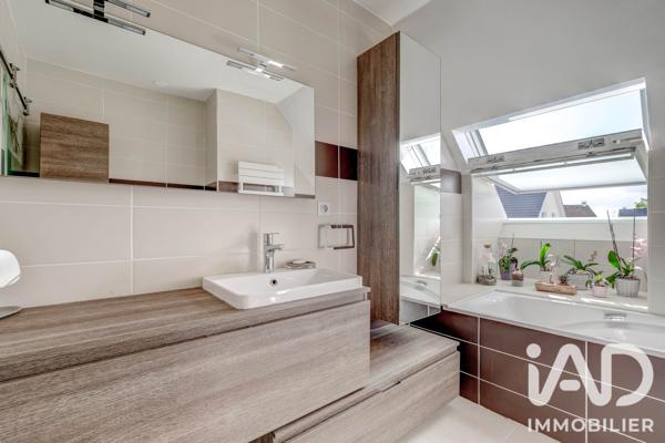Maison à vendre 7 pièces 213 m² Gressy