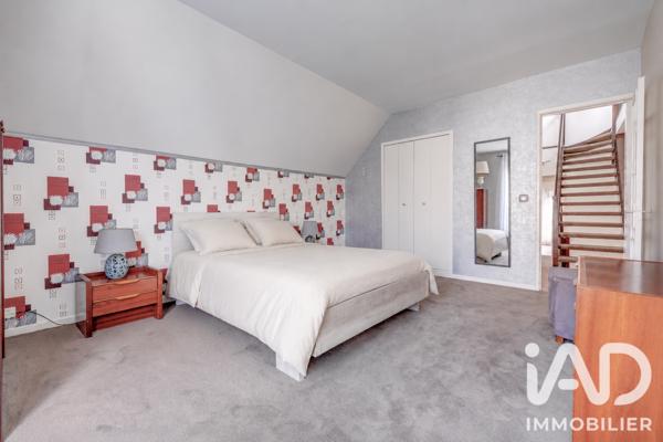 Maison à vendre 7 pièces 213 m² Gressy