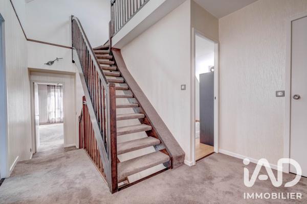 Maison à vendre 7 pièces 213 m² Gressy
