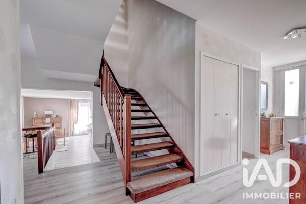 Maison à vendre 7 pièces 213 m² Gressy