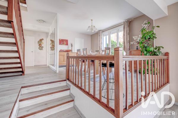 Maison à vendre 7 pièces 213 m² Gressy