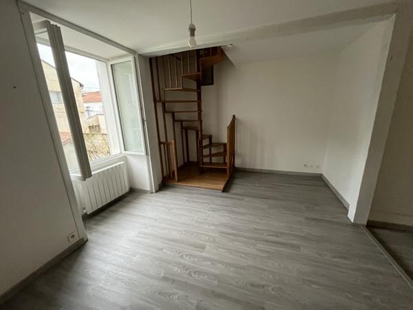 Maison à vendre 166 625 € Saintes 5 p 88 m² DPE D