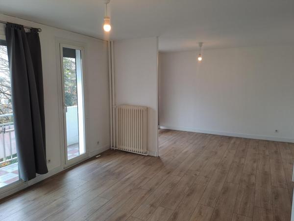 À Vendre  Appartement Traversant  de 73 m² EYBENS