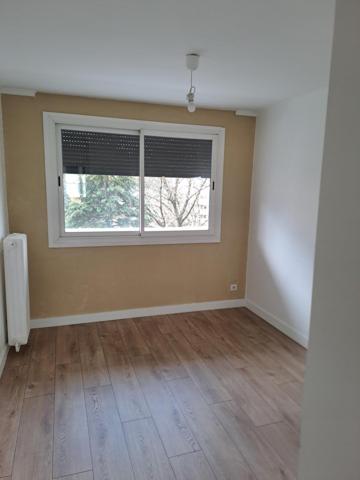 À Vendre  Appartement Traversant  de 73 m² EYBENS