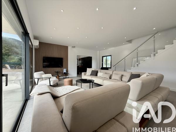 Maison à vendre 5 pièces 141 m² Saint-Martin-du-Var