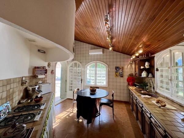 Vente Maison 12 pièces 381 m2 à San-Martino-Di-Lota