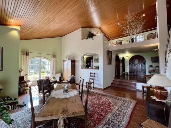 Vente Maison 12 pièces 381 m2 à San-Martino-Di-Lota