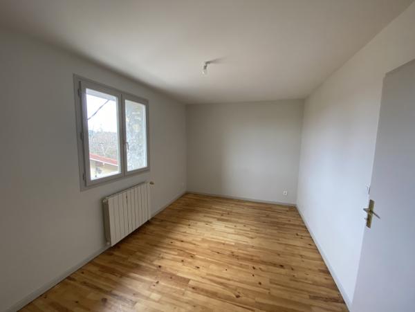 Location Appartement 5 pièces Byans-sur-Doubs (25320)