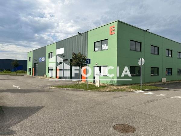 À vendre Local commercial 131 m² - Civrieux 01390