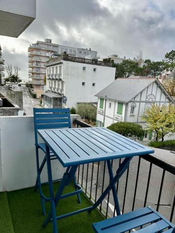 Charmant studio rénové avec balcon et vue latérale mer  - La Baule - Notre Dame / Marché