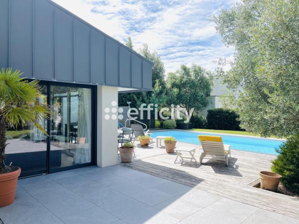 Maison
         7 pièces
        - 218 m² Bien prestige 1 191 500 € *