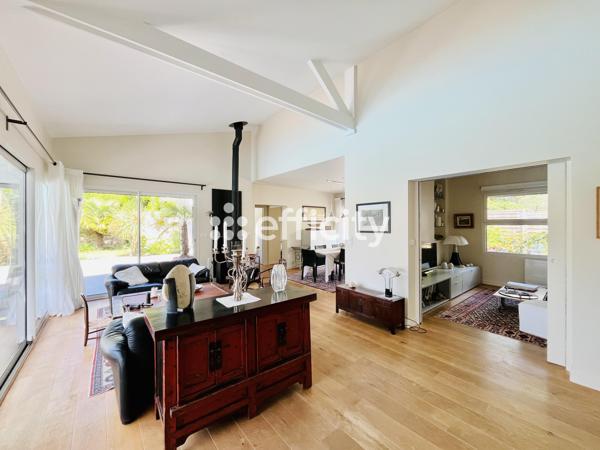Maison
         7 pièces
        - 218 m² Bien prestige 1 191 500 € *