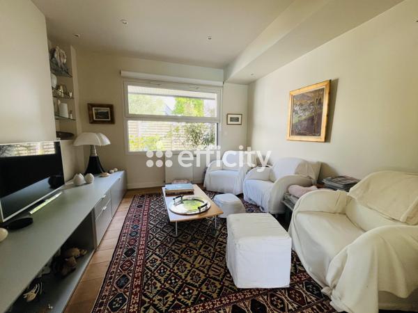 Maison
         7 pièces
        - 218 m² Bien prestige 1 191 500 € *