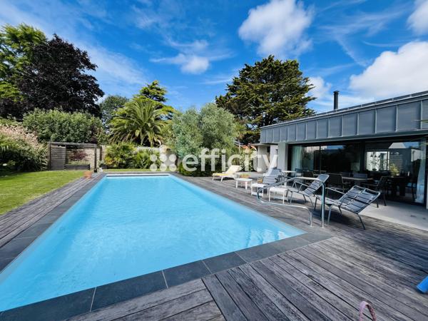 Maison
         7 pièces
        - 218 m² Bien prestige 1 191 500 € *