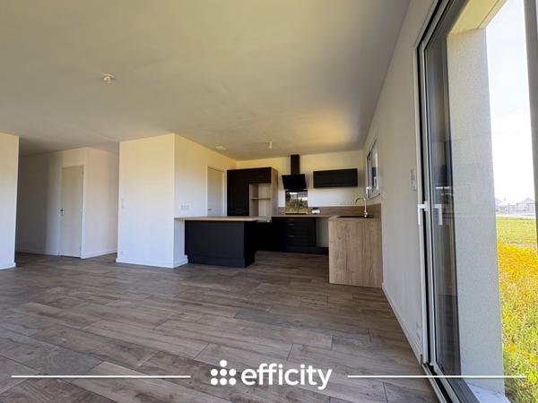Maison
         5 pièces
        - 82 m² 302 000 € *
