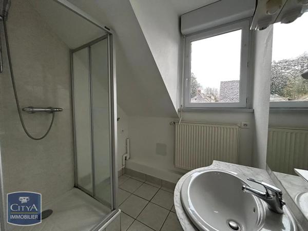 Appartement à louer 4 pièces 66m²