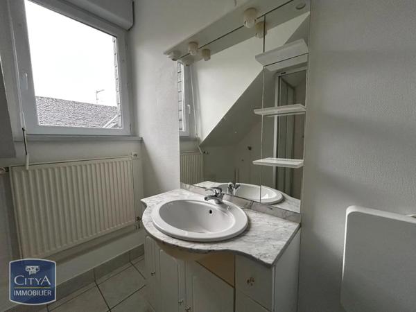 Appartement à louer 4 pièces 66m²