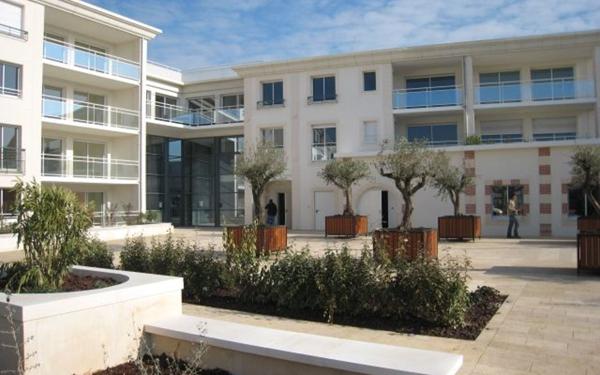 Stationnement à louer    20 m2 La Rochelle