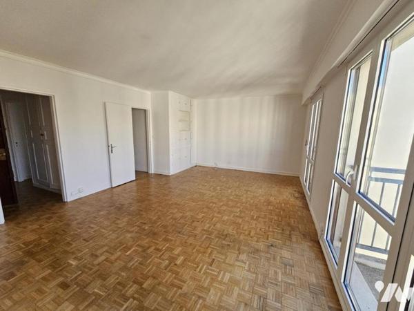 LOURMEL/JAVEL - Dernier étage vue Tour Eiffel, ascenseur, parking, cave