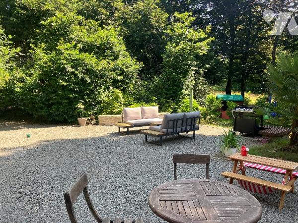 Appartement de caractère T4 rez-de-jardin dans une belle maison bourgeoise.