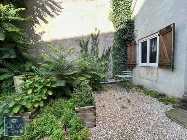 Appartement à louer 2 pièces 33.2m² Dijon (21000)