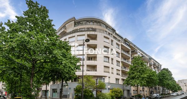 À vendre Studio 29 m² - Paris 75019