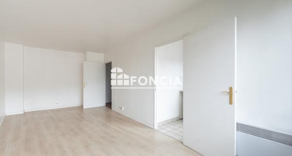 À vendre Studio 29 m² - Paris 75019