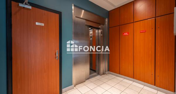 À vendre Studio 29 m² - Paris 75019