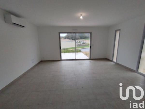 Maison traditionnelle 4 pièces de 91 m² à Saint-Benoît (86280)