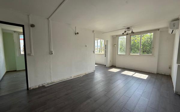 Appartement à vendre    4 pièces • 77 m2 Saint-Pierre