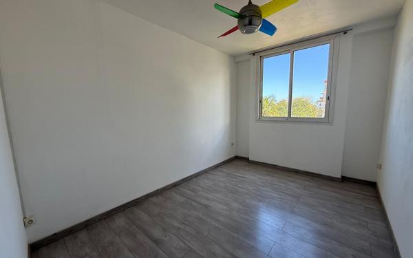 Appartement à vendre    4 pièces • 77 m2 Saint-Pierre