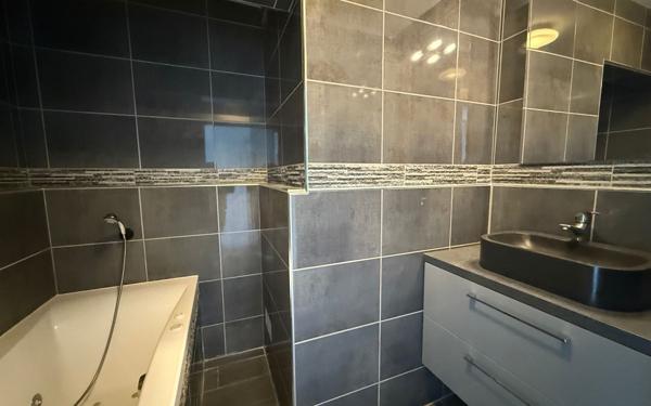 Appartement à vendre    4 pièces • 77 m2 Saint-Pierre