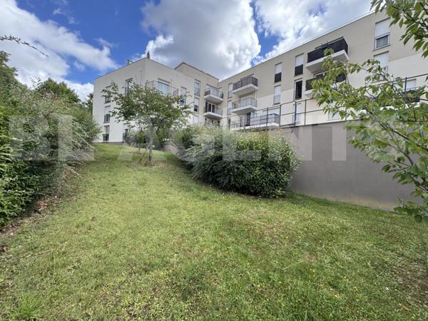  À vendre – F2 récent avec balcon et parking – Meaux quartier Dunant