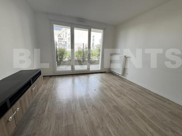  À vendre – F2 récent avec balcon et parking – Meaux quartier Dunant