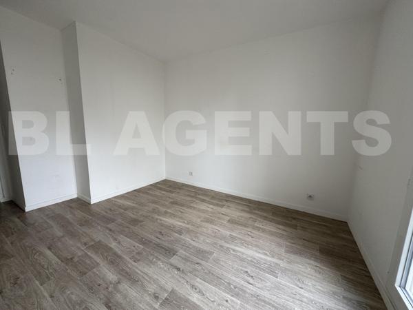  À vendre – F2 récent avec balcon et parking – Meaux quartier Dunant