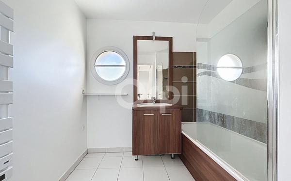 Appartement à louer    4 pièces • 73,55 m2 Saint-Maximin