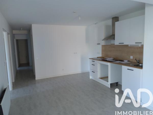 Location appartement 4 pièces 128 m² Frontignan
