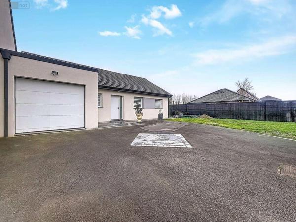 Maison individuelle à vendre à Hazebrouck dans le Nord (59190), ref : H9905   
Tennis