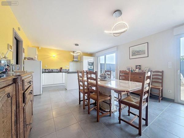 Maison individuelle à vendre à Hazebrouck dans le Nord (59190), ref : H9905   
Tennis