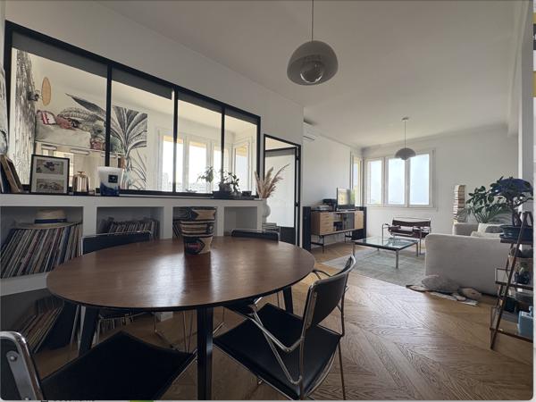 Marseille (13008) T3 en parfait état avec terrasse et vue mer