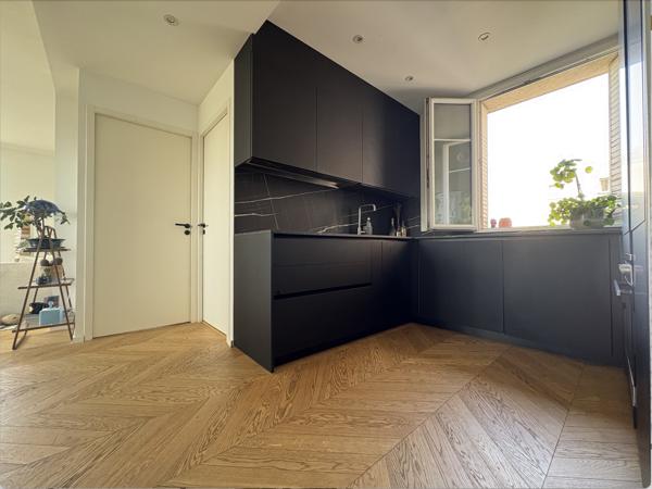 Marseille (13008) T3 en parfait état avec terrasse et vue mer